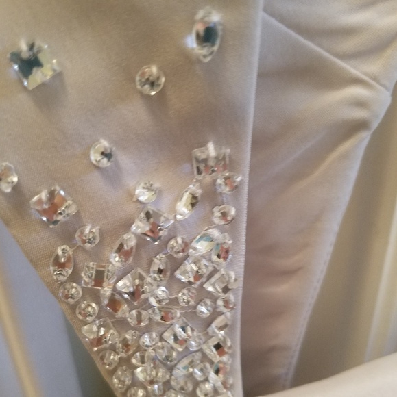 Dress - Picture 5 of 5